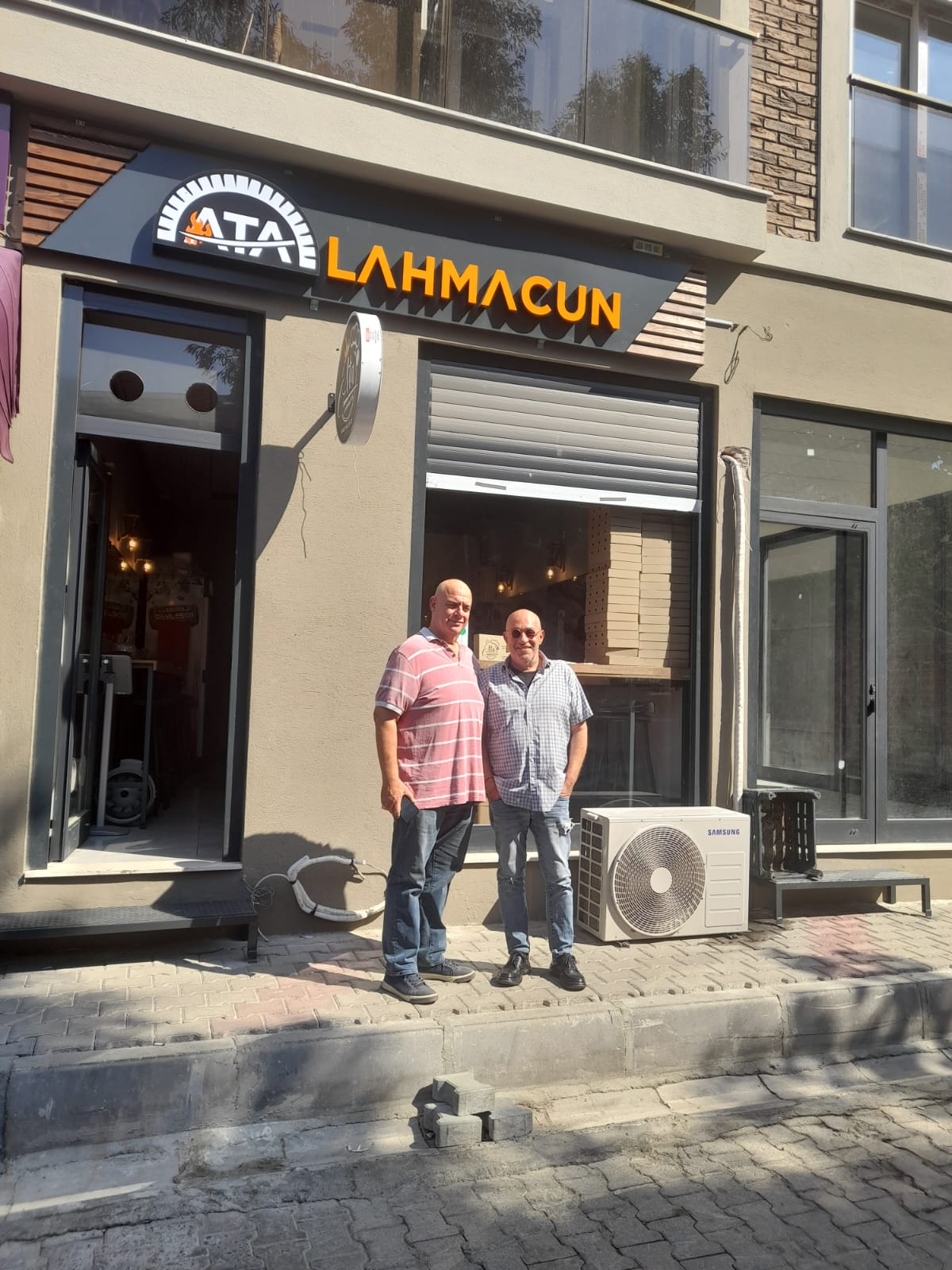Lahmacun sunum